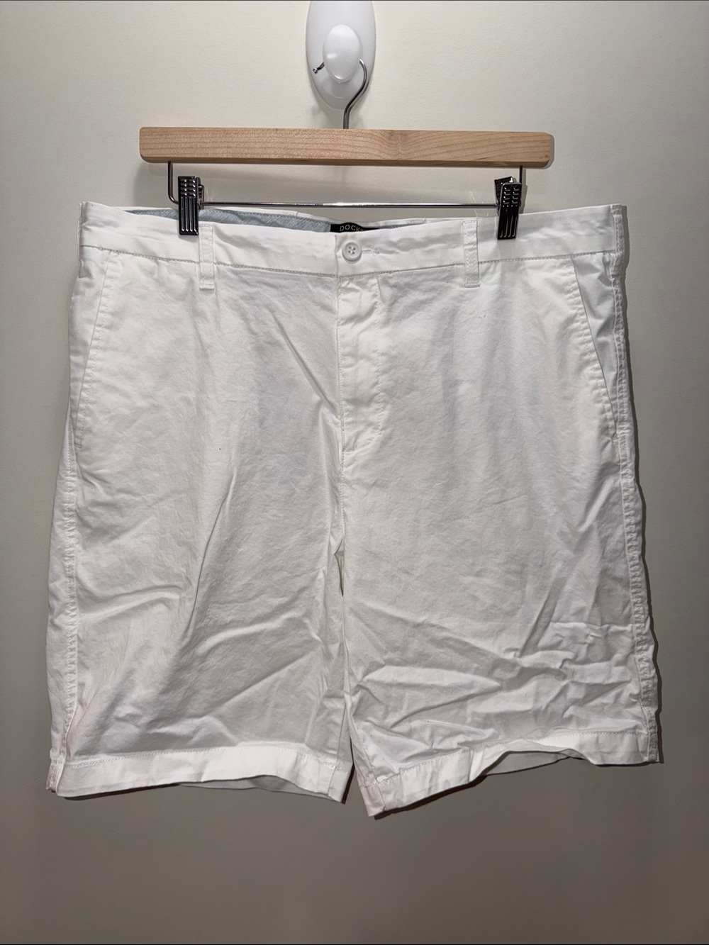 Dockers White Flat-Front Cotton Blend Men's Shorts Size 36 , L22